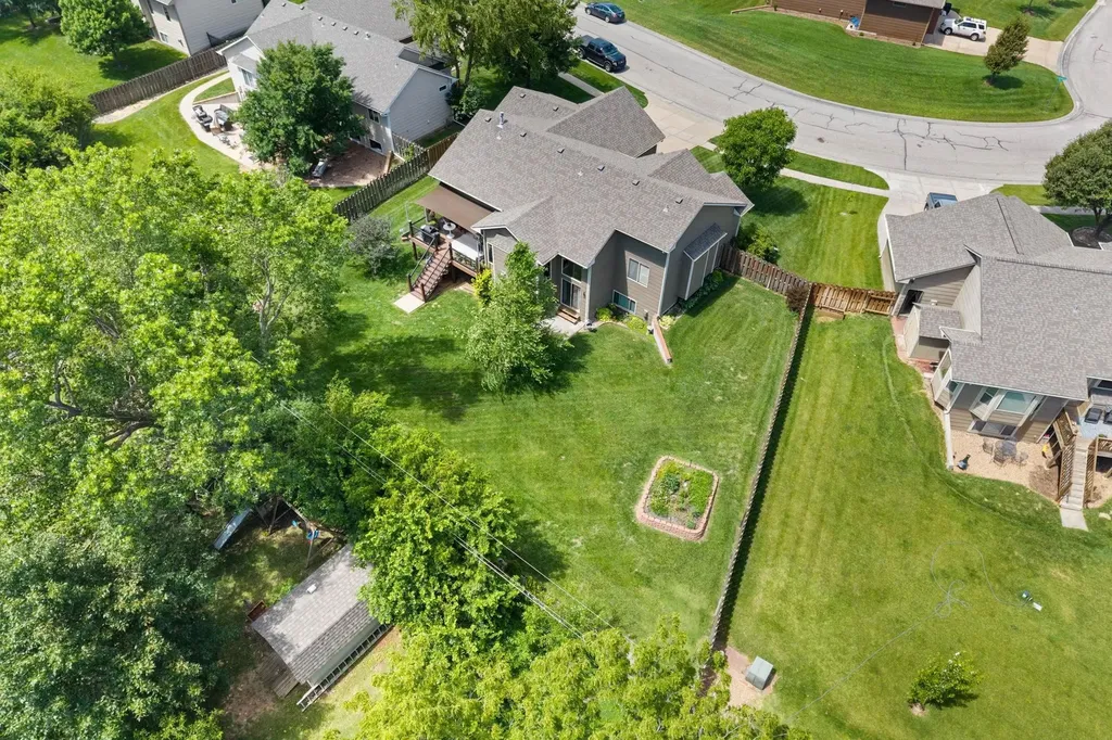 438 S Fawnwood Street Wichita KS 67235