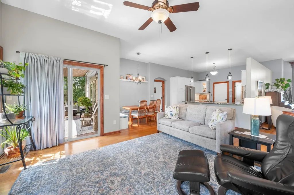 438 S Fawnwood Street Wichita KS 67235