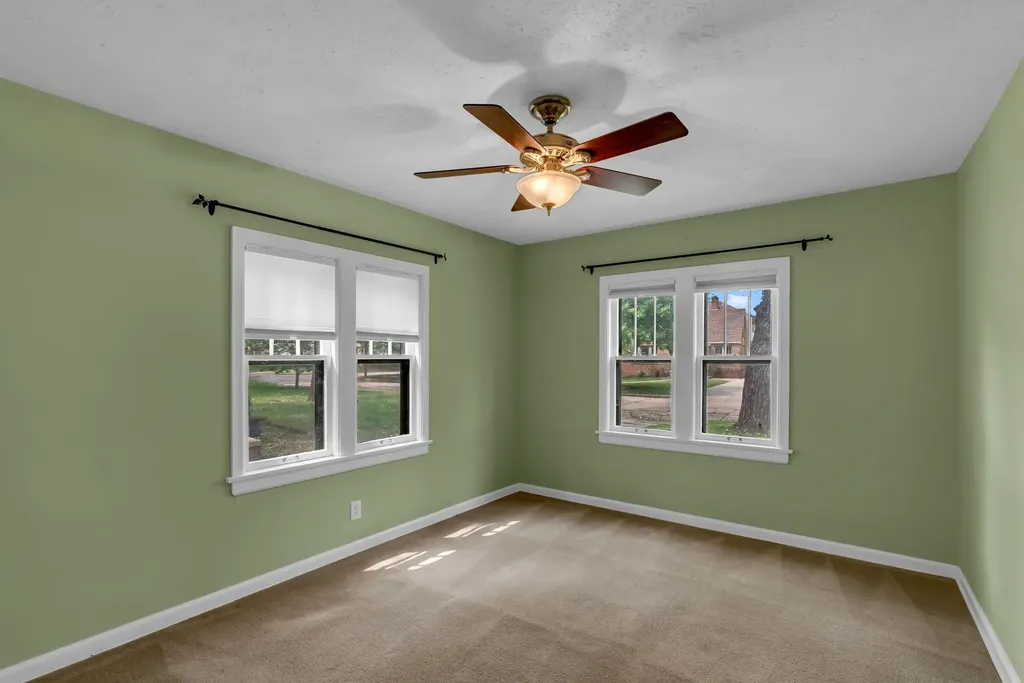 1512 N Woodrow Avenue Wichita KS 67203