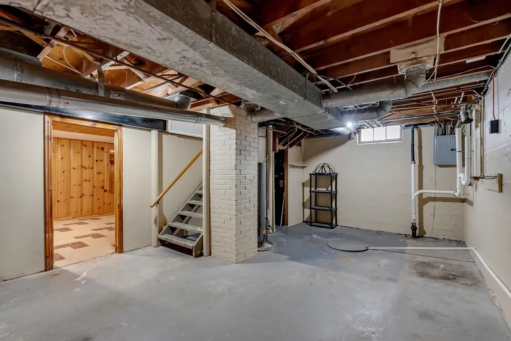 1512 N Woodrow Avenue Wichita KS 67203