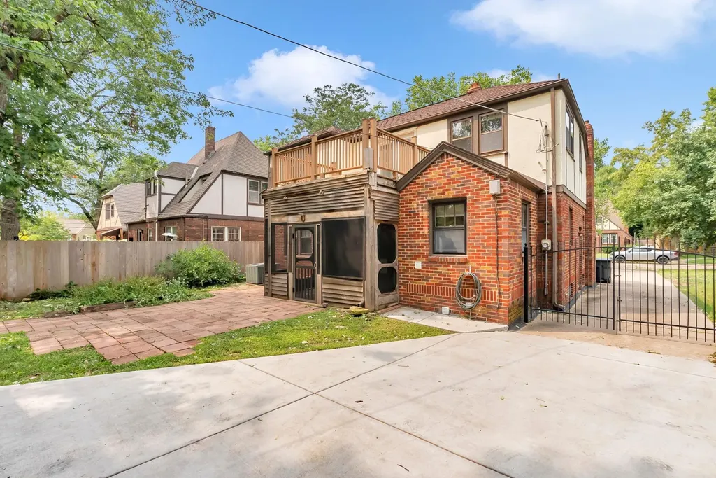 1512 N Woodrow Avenue Wichita KS 67203