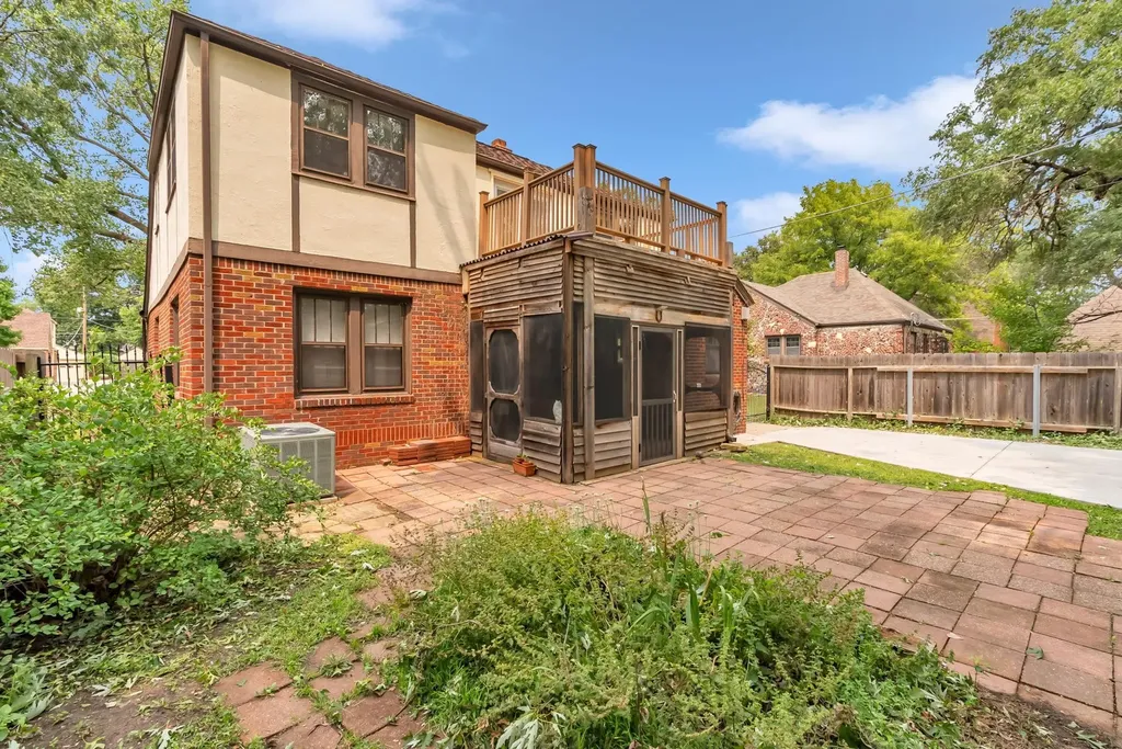 1512 N Woodrow Avenue Wichita KS 67203