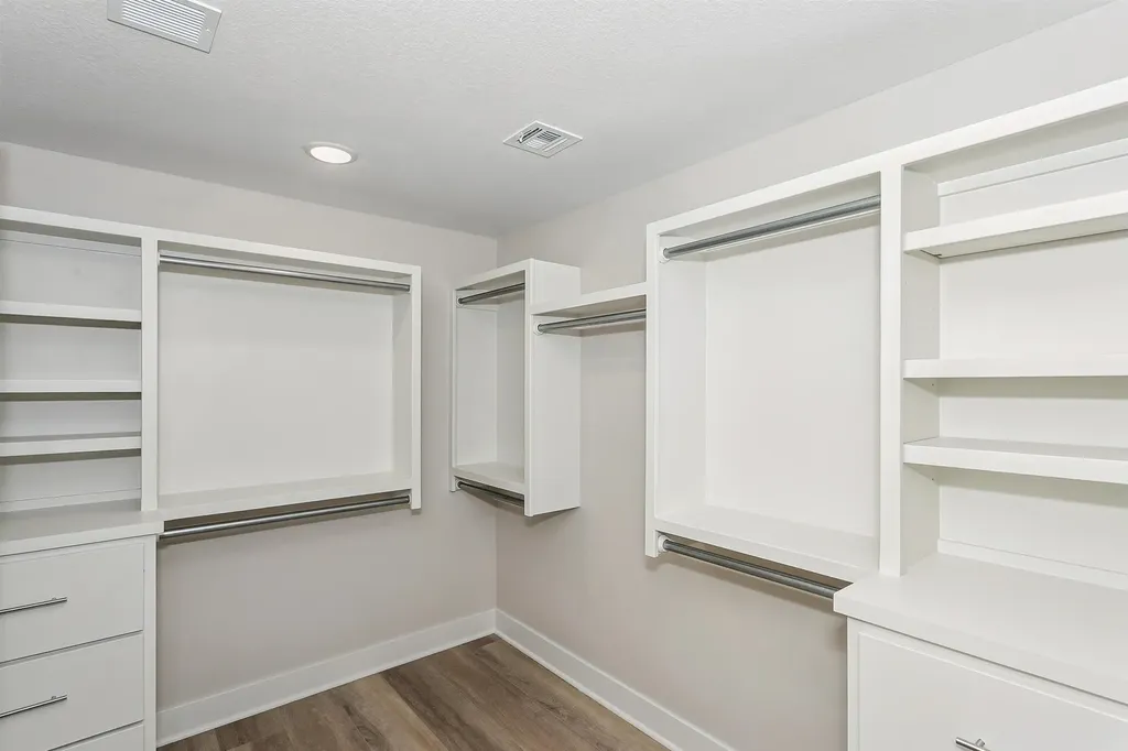 1640 E Appleton Street Valley Center KS 67147