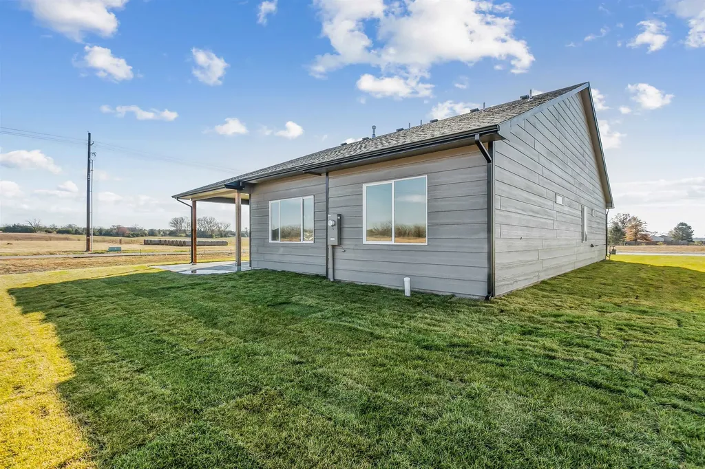 1640 E Appleton Street Valley Center KS 67147