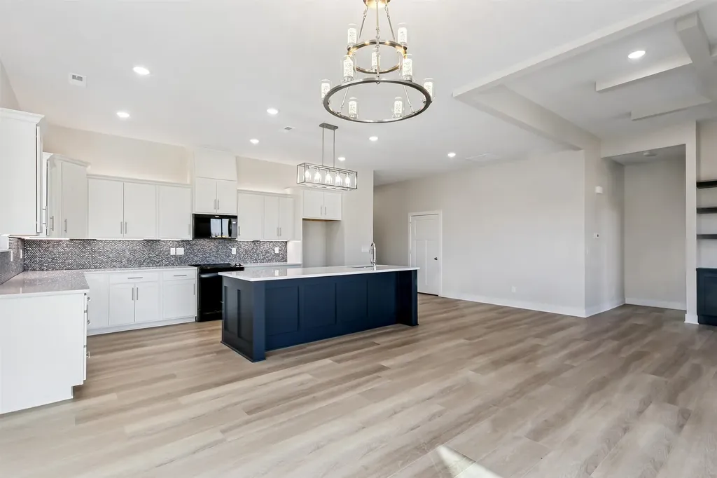 1640 E Appleton Street Valley Center KS 67147