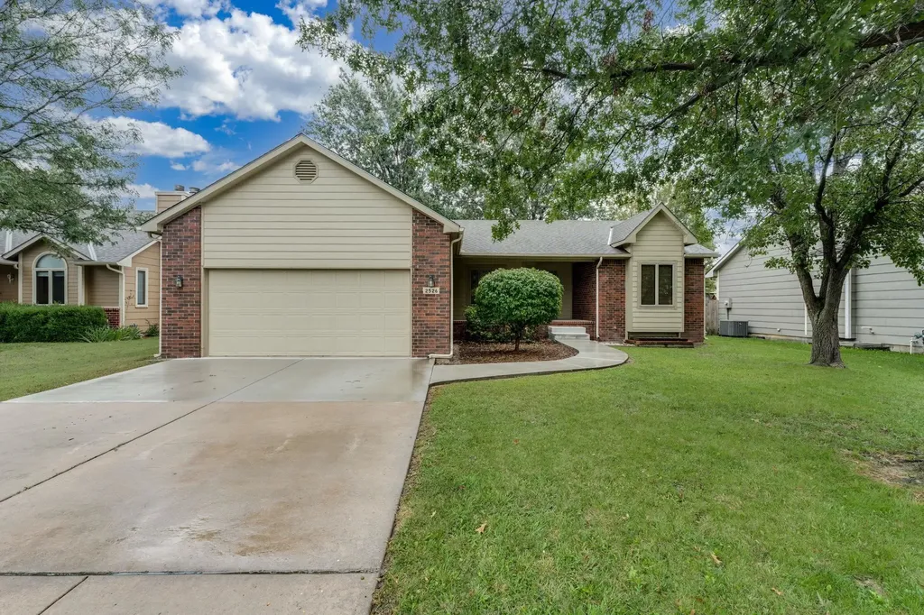 2526 N Amarado Street Wichita KS 67205