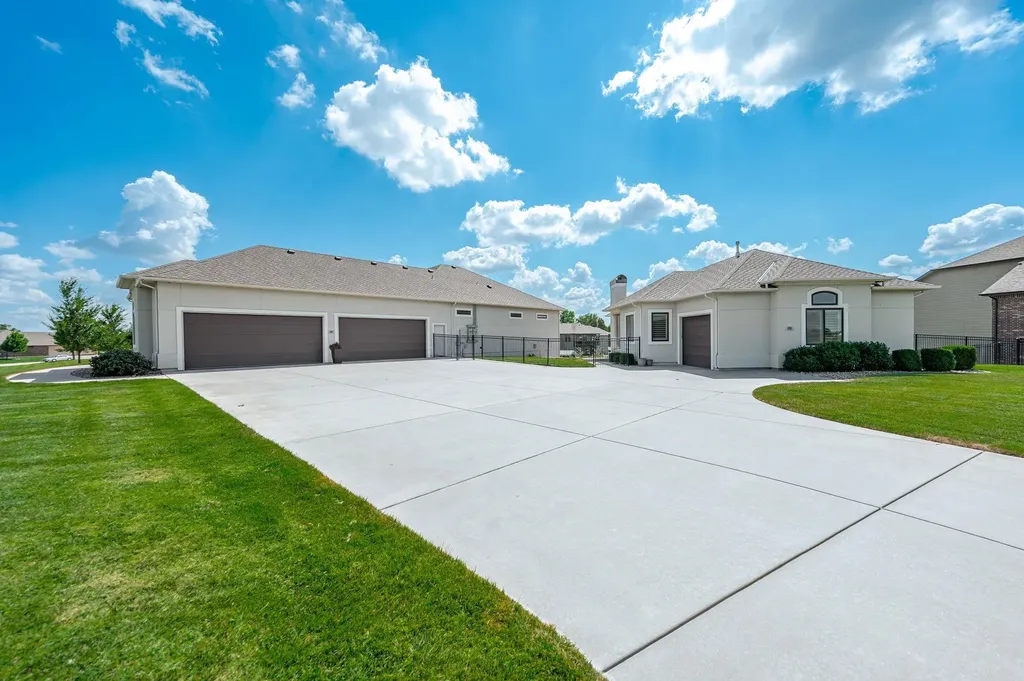 2901 W Crystal Beach Street Wichita KS 67204
