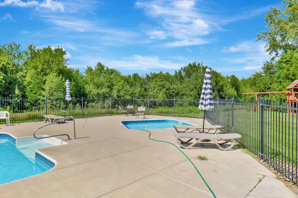 116 N Fawnwood Street Wichita KS 67235