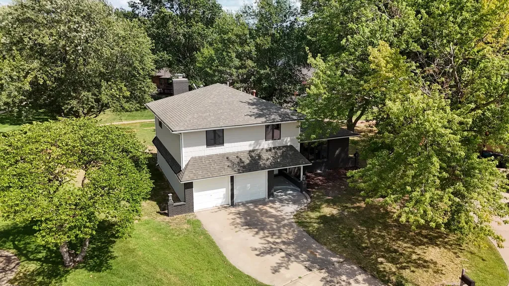 1534 N Valleyview Court Wichita KS 67212
