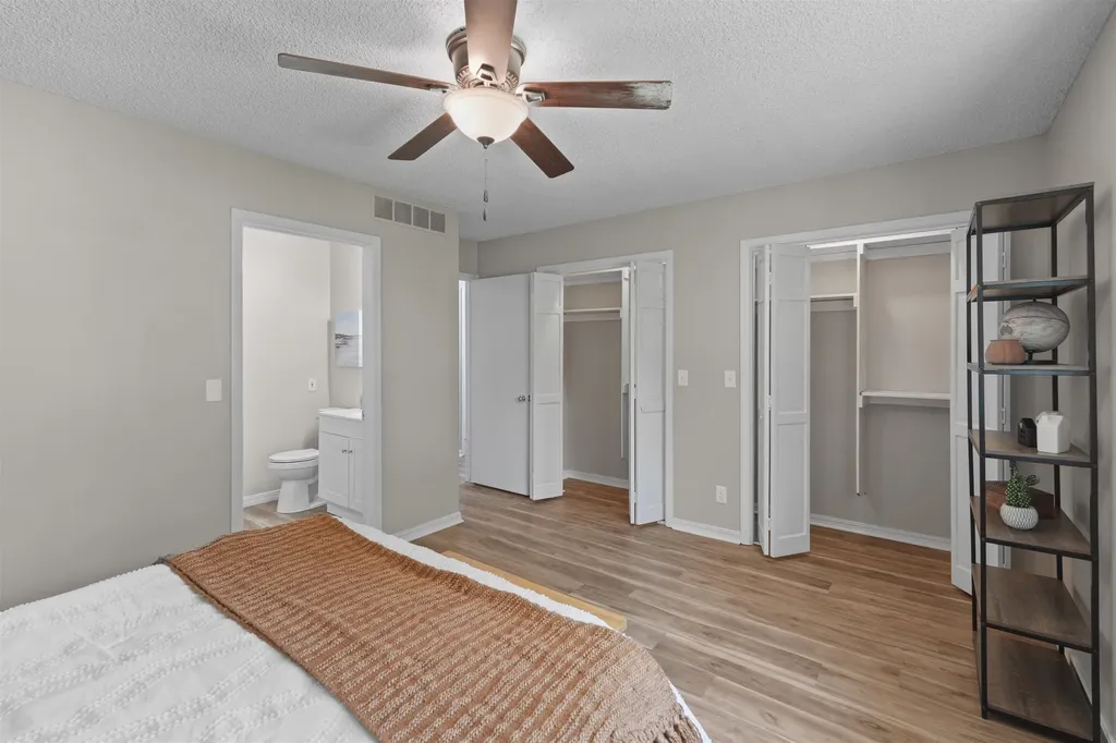 1534 N Valleyview Court Wichita KS 67212