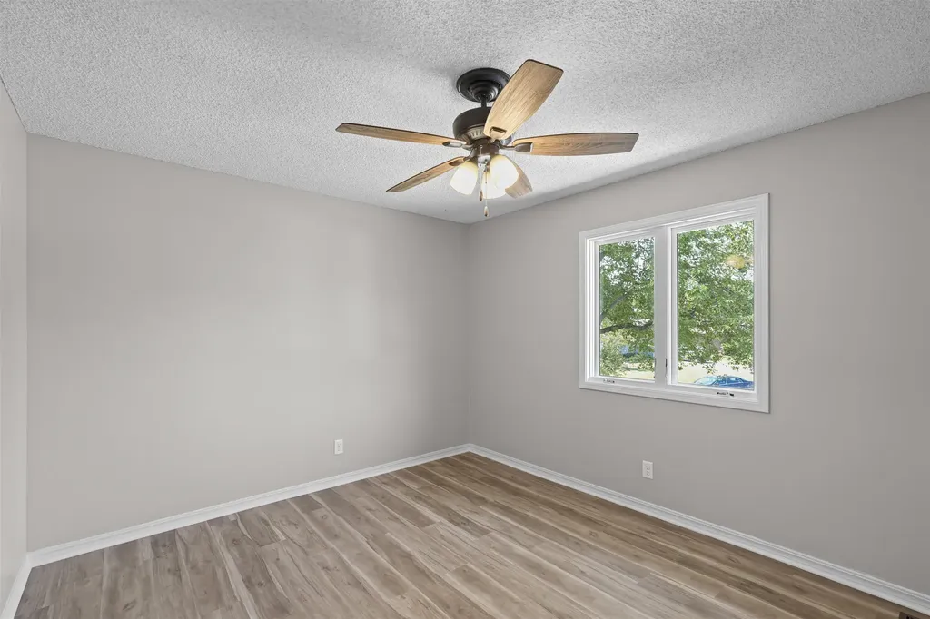 1534 N Valleyview Court Wichita KS 67212