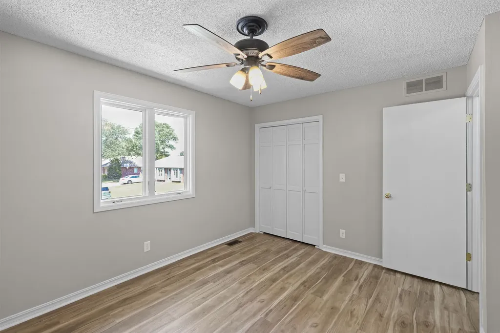 1534 N Valleyview Court Wichita KS 67212