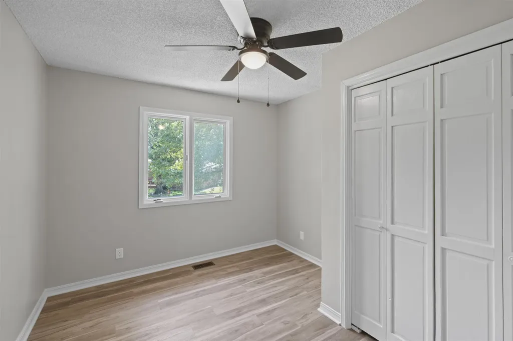 1534 N Valleyview Court Wichita KS 67212