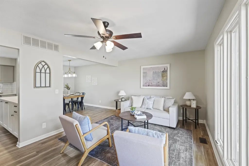1534 N Valleyview Court Wichita KS 67212