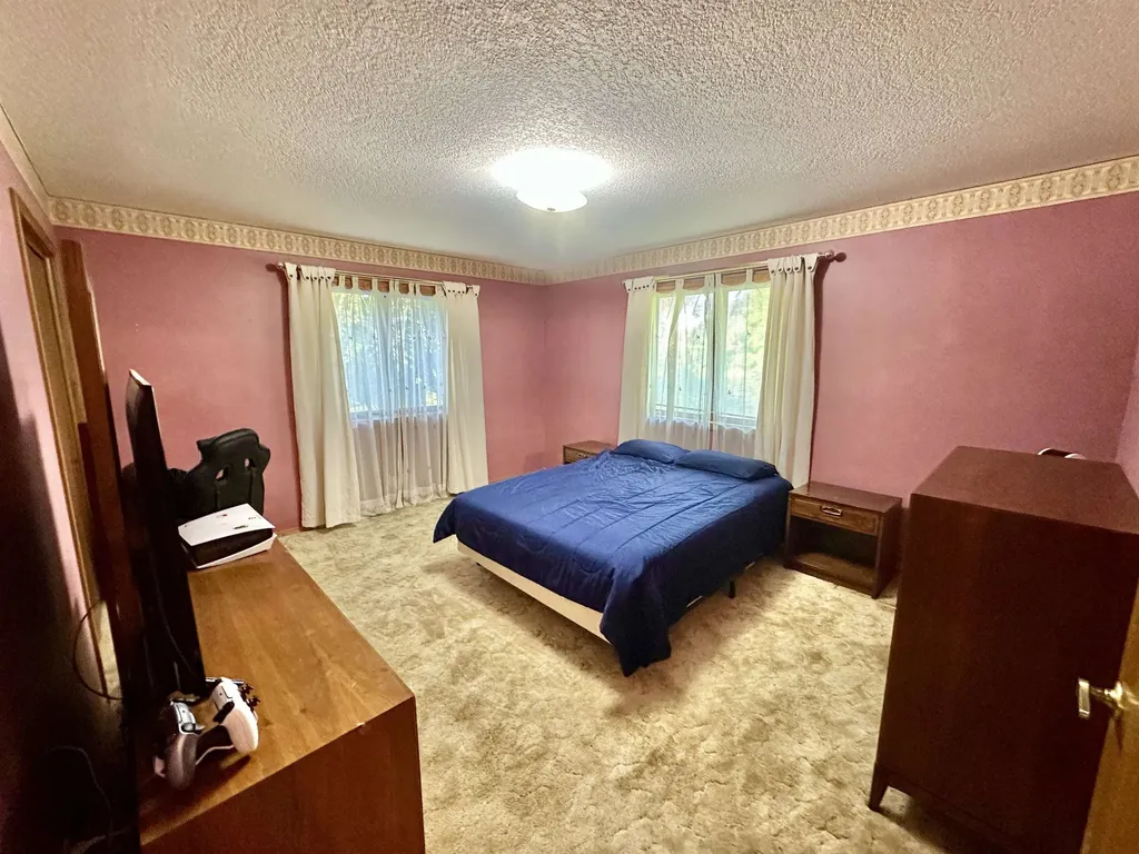 3 Debra Augusta KS 67010