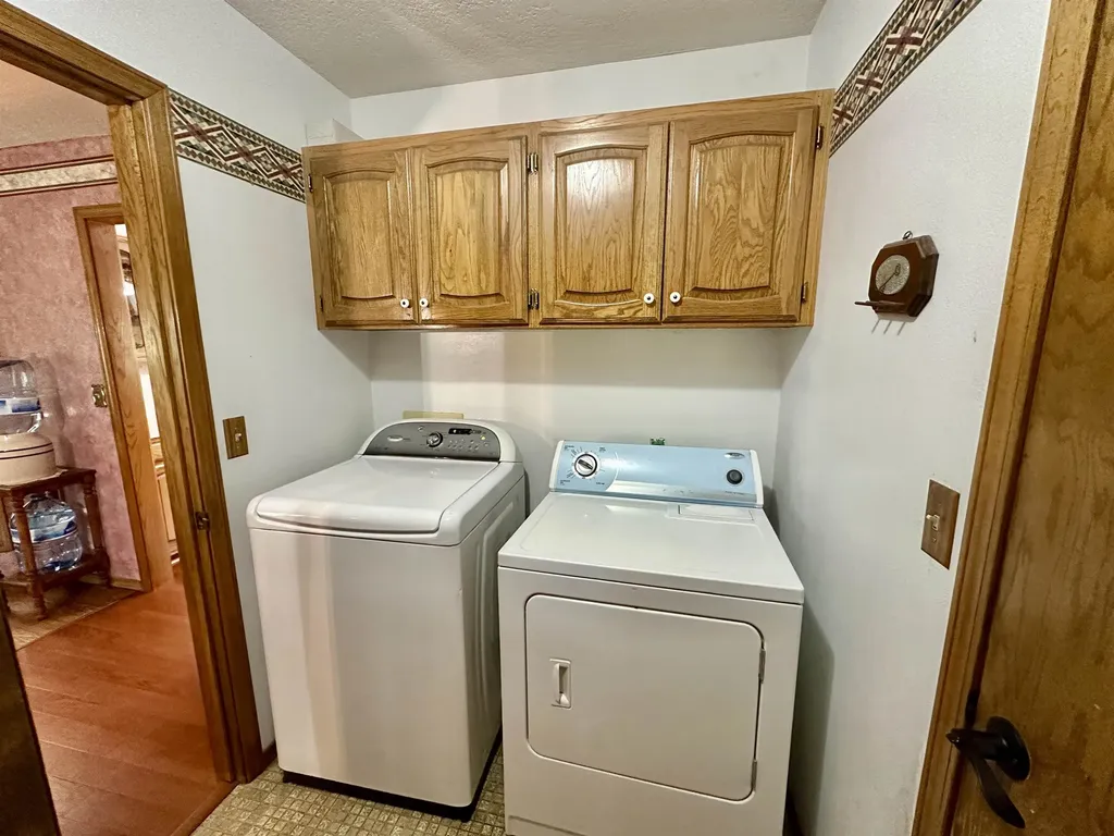 3 Debra Augusta KS 67010