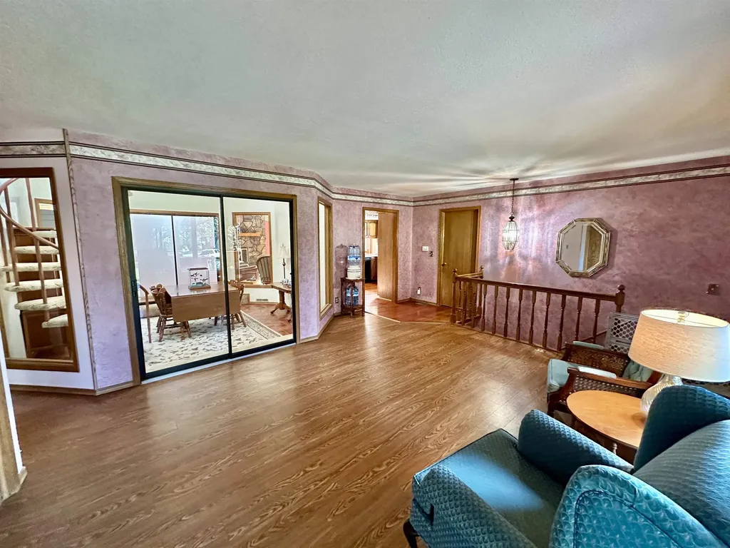 3 Debra Augusta KS 67010