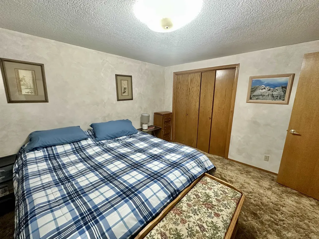 3 Debra Augusta KS 67010