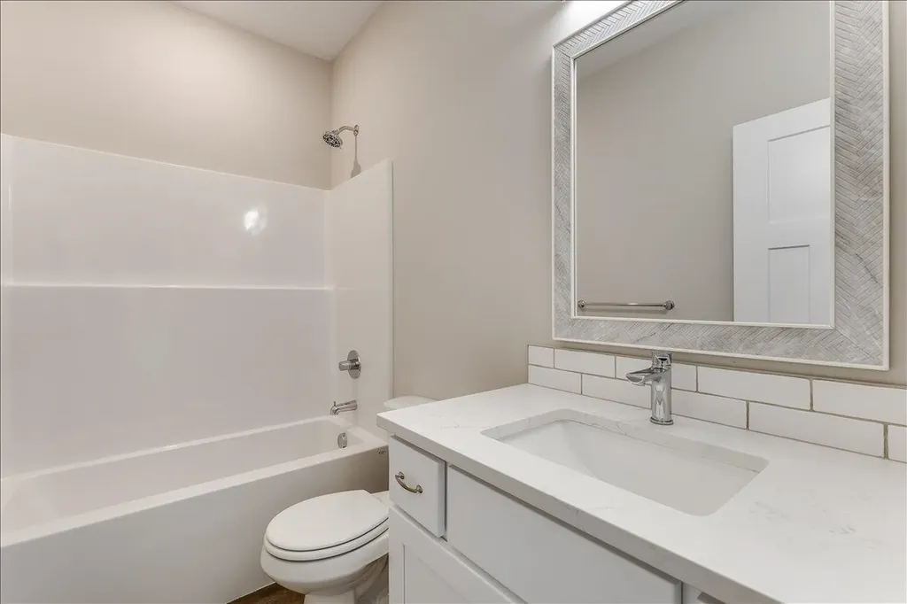 4422 N Sunny Court Wichita KS 67205