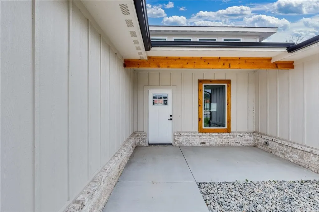 4422 N Sunny Court Wichita KS 67205