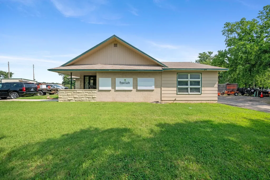 1224 W 6th Avenue El Dorado KS 67042
