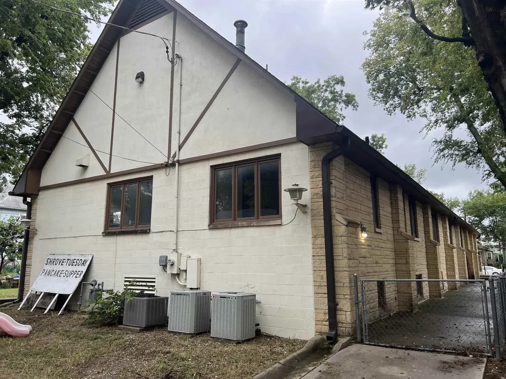 216 N A Arkansas City KS 67005