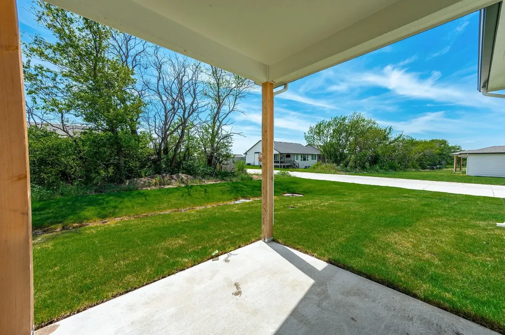 519 E Elmwood Street Park City KS 67147