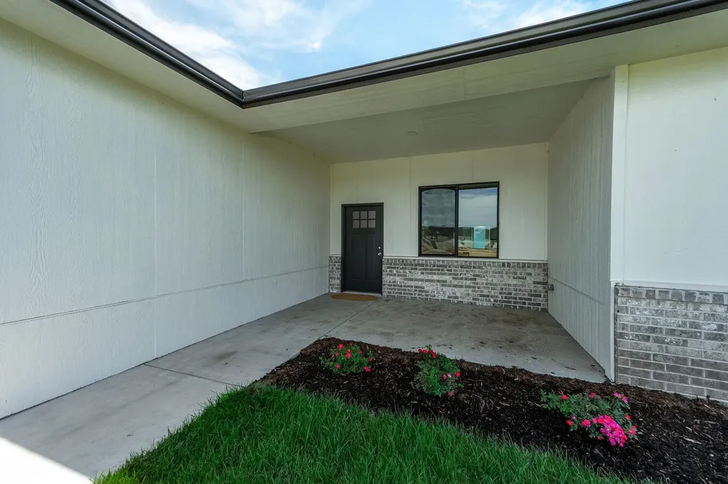 507 E Elmwood Street Park City KS 67147