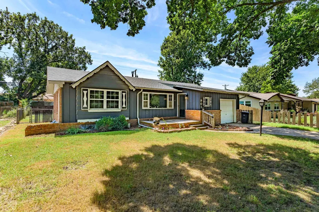 901 E Skyview Drive El Dorado KS 67042