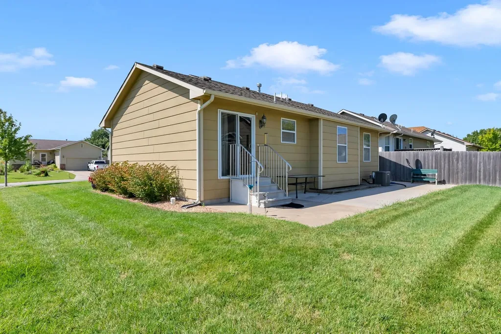 1028 Bedell Road Augusta KS 67010