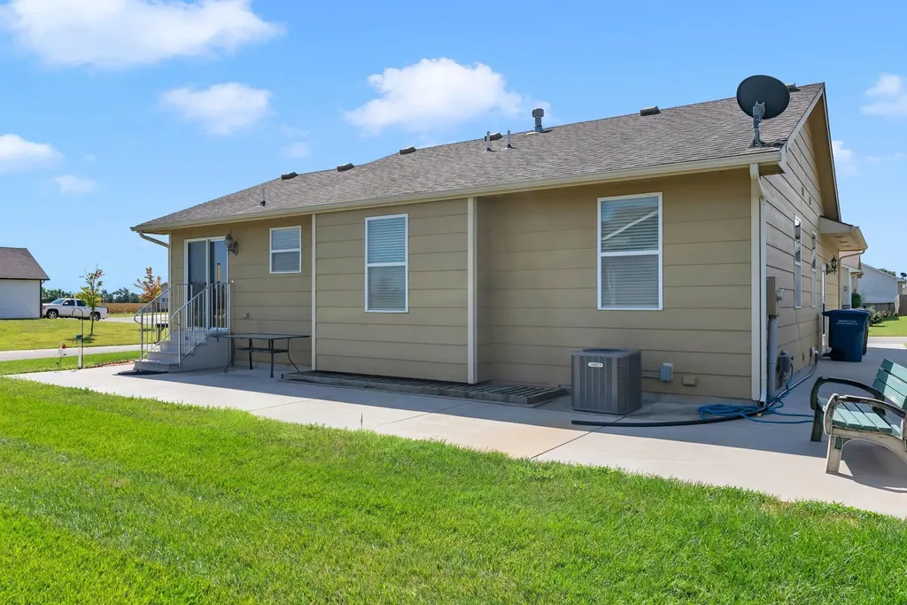 1028 Bedell Road Augusta KS 67010