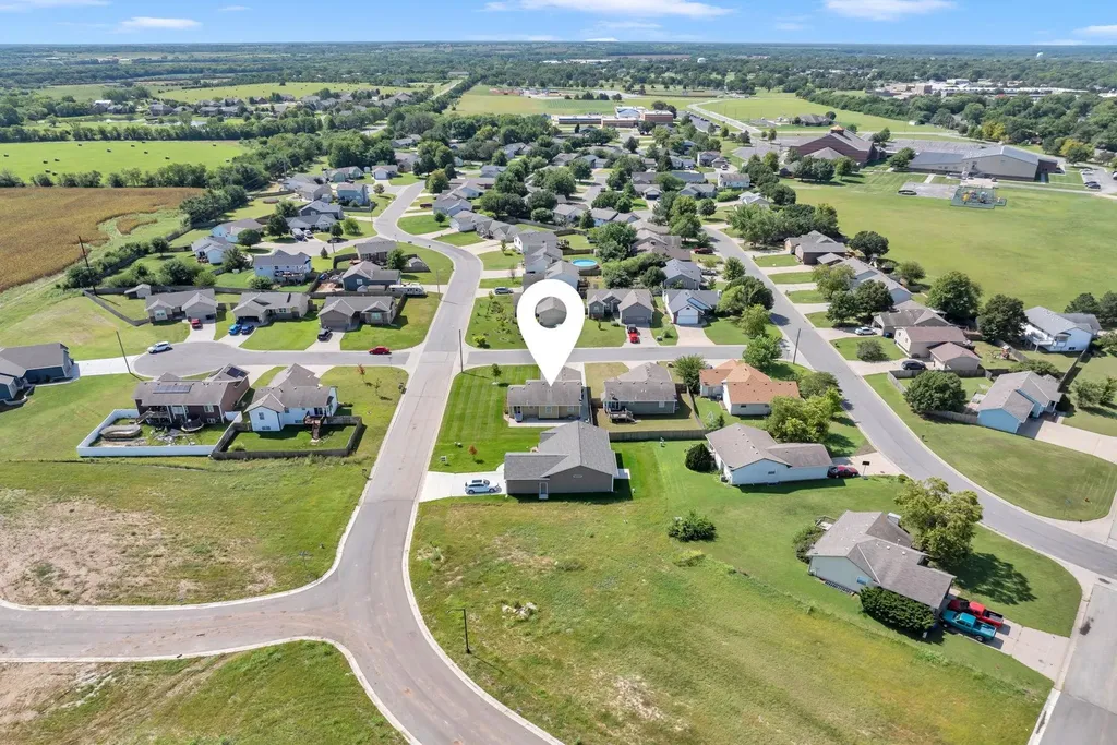 1028 Bedell Road Augusta KS 67010