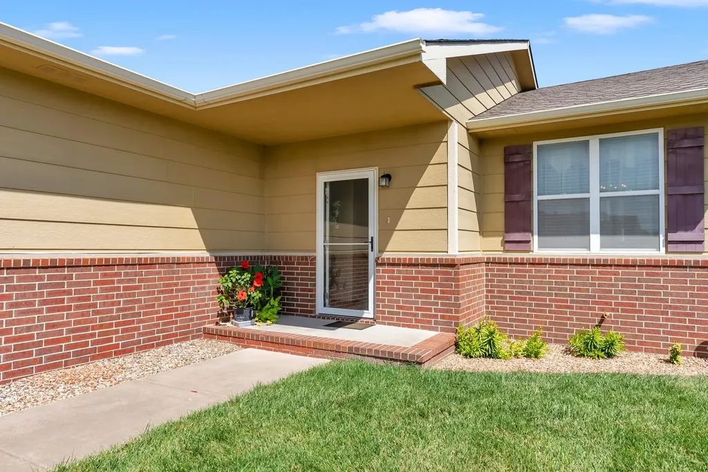 1028 Bedell Road Augusta KS 67010