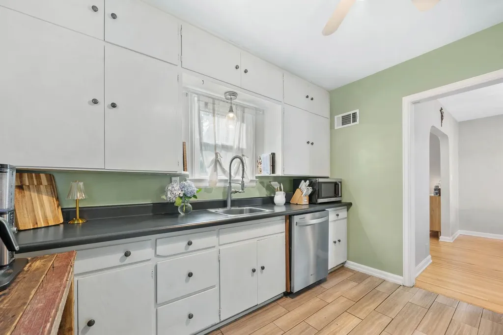 131 S Bleckley Wichita KS 67218