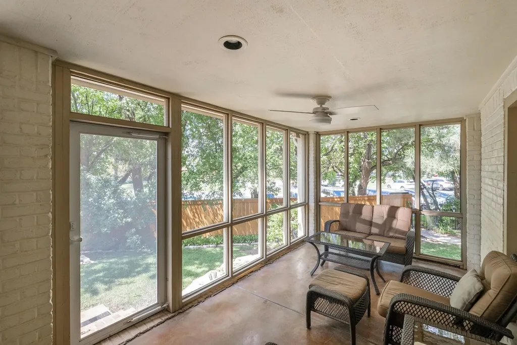 8803 E Clubside Wichita KS 67206