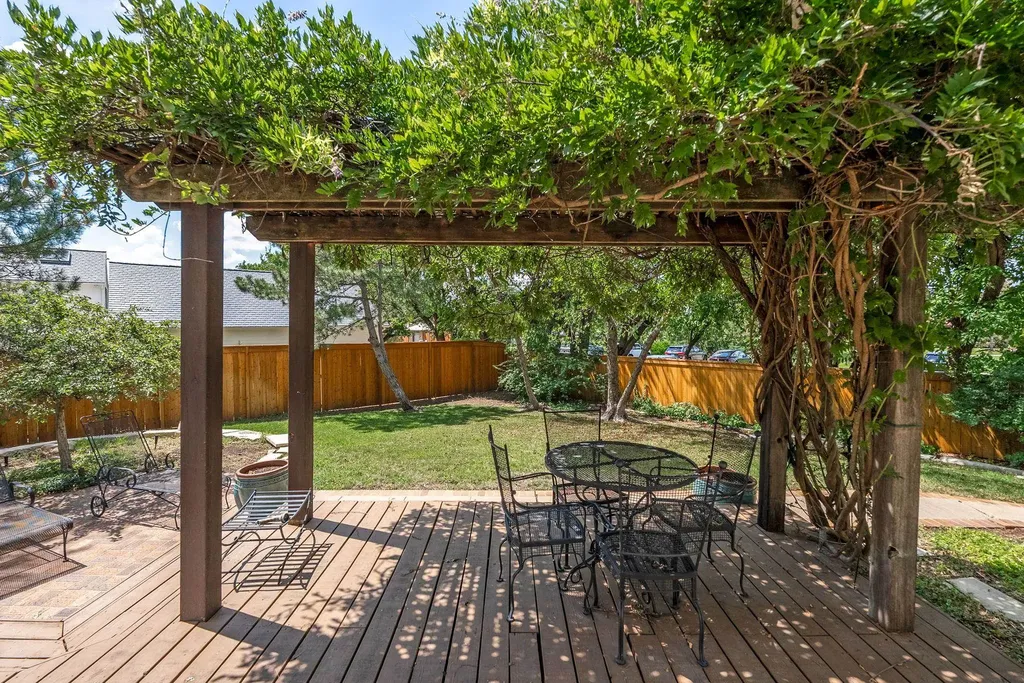 8803 E Clubside Wichita KS 67206