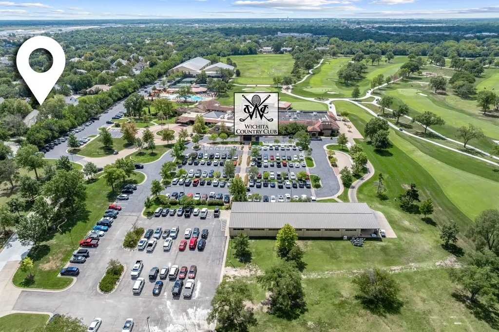 8803 E Clubside Wichita KS 67206