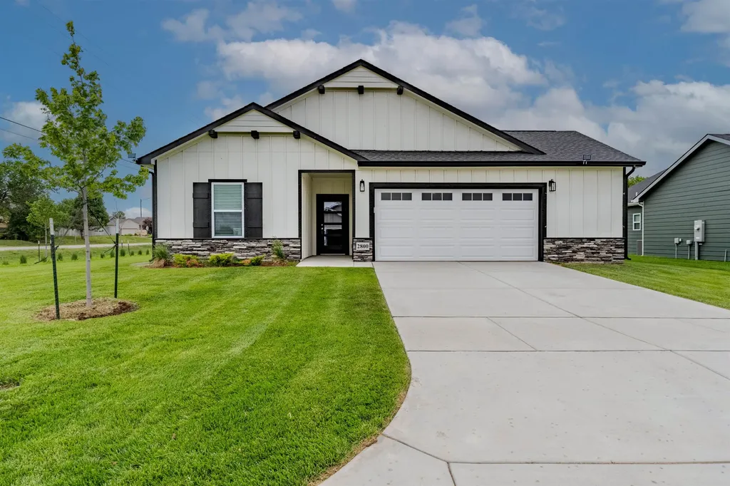 2800 S Maize Court Wichita KS 67215