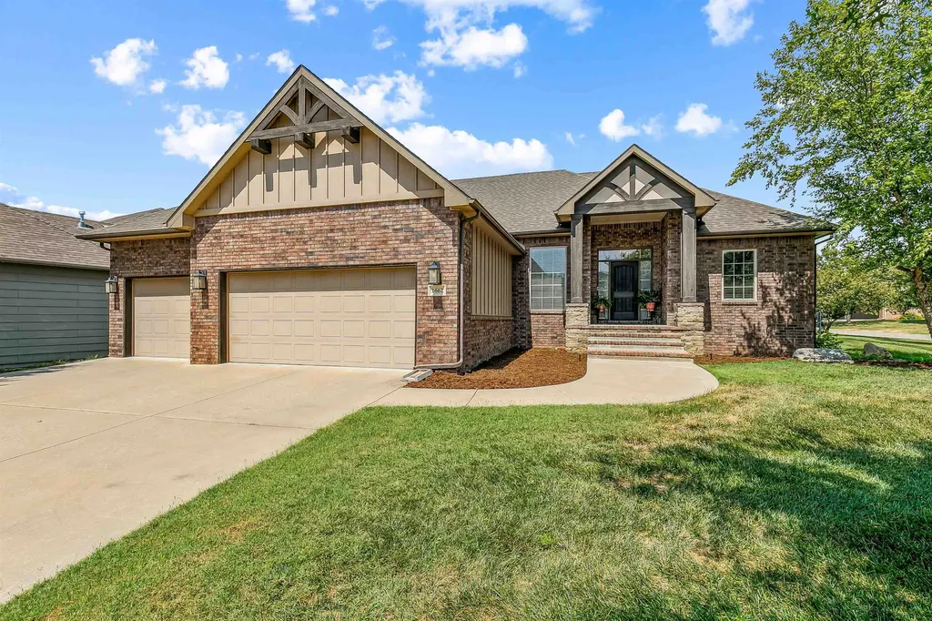 1662 S Logan Pass Andover KS 67002