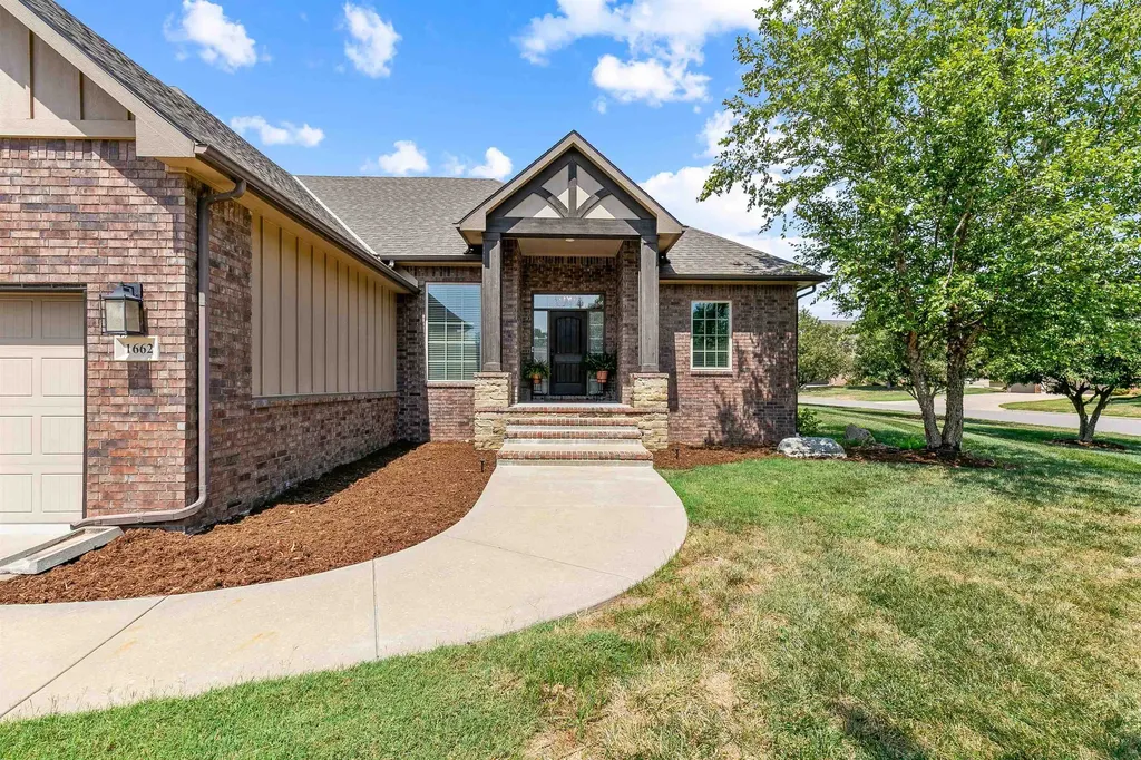 1662 S Logan Pass Andover KS 67002