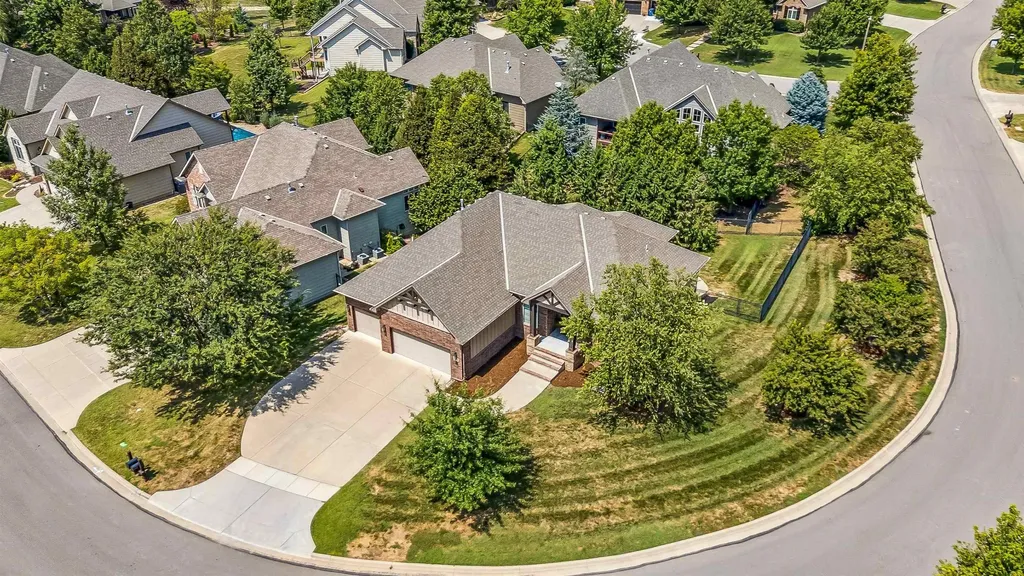 1662 S Logan Pass Andover KS 67002