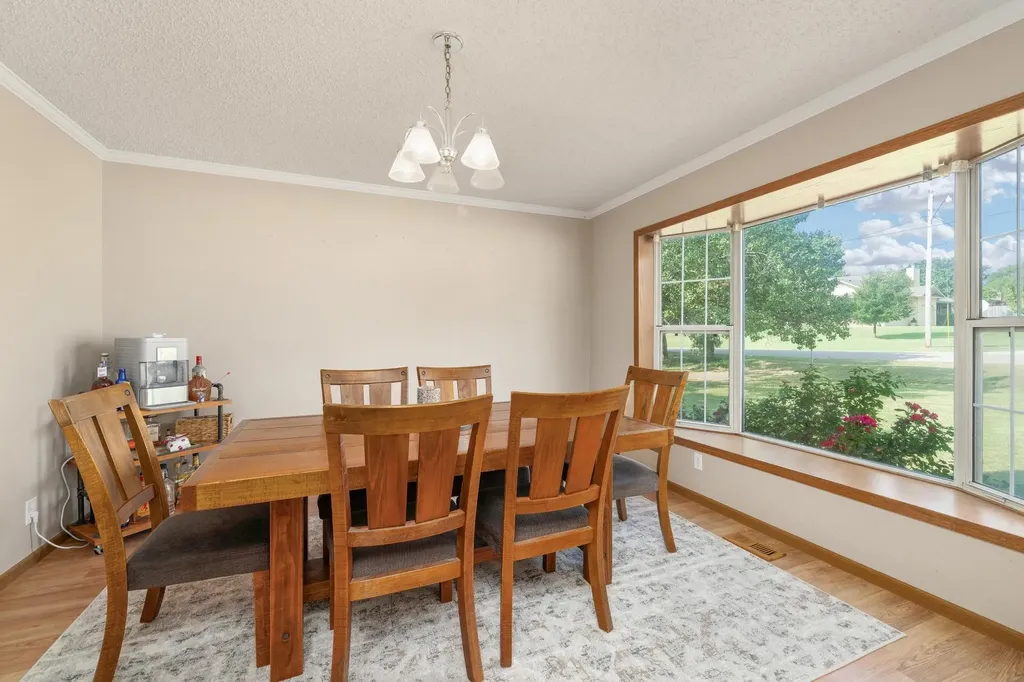 1313 N H Street Wellington KS 67152
