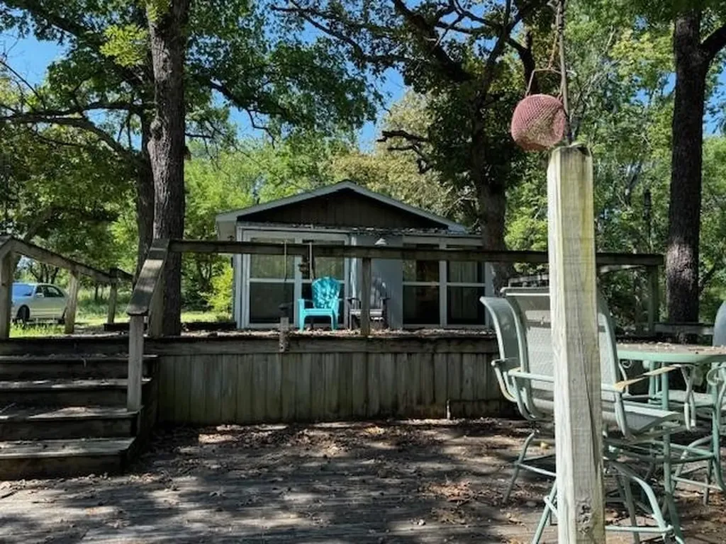 18510 N Westside Drive Erie KS 66733