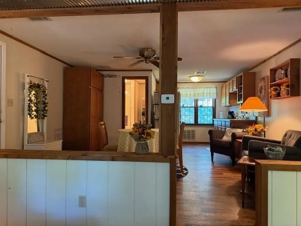 18510 N Westside Drive Erie KS 66733