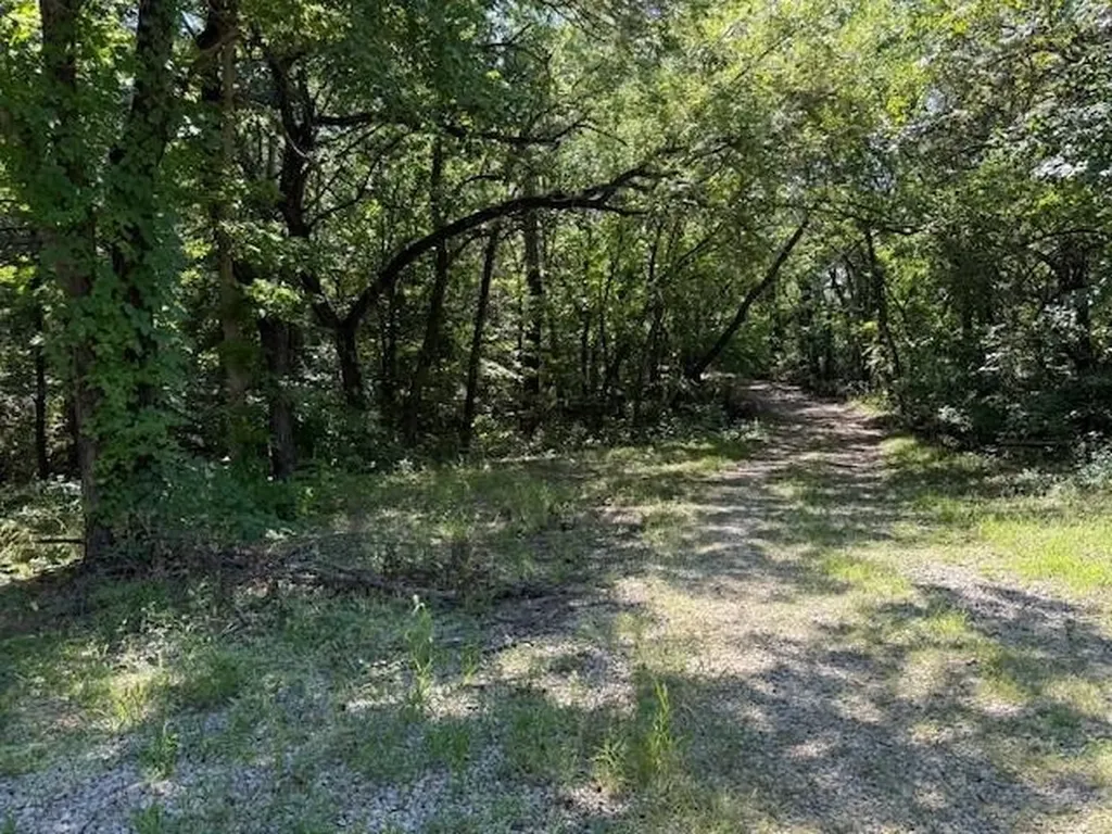 18510 N Westside Drive Erie KS 66733