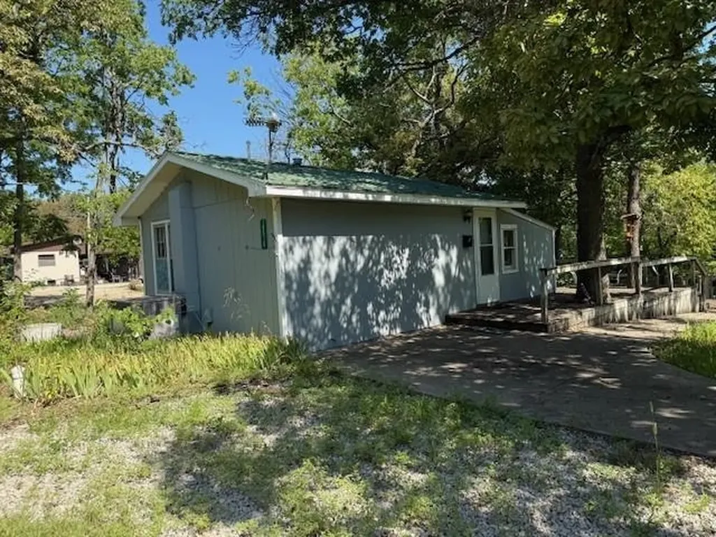 18510 N Westside Drive Erie KS 66733