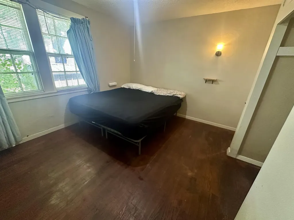 4636 E Harry Street Wichita KS 67218