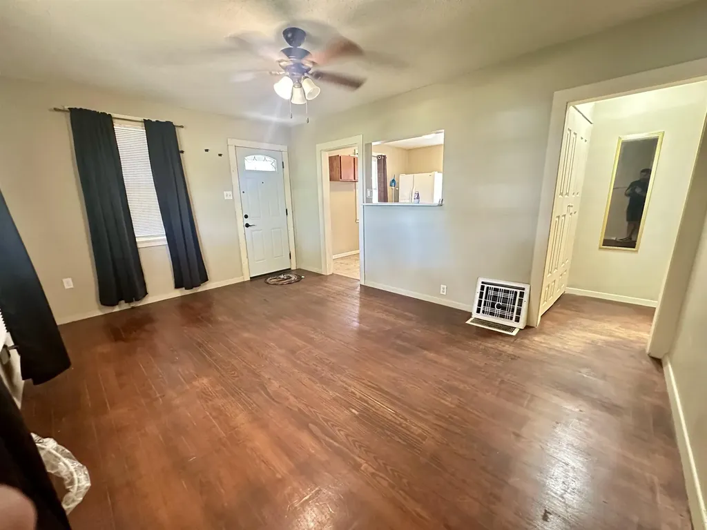 4636 E Harry Street Wichita KS 67218