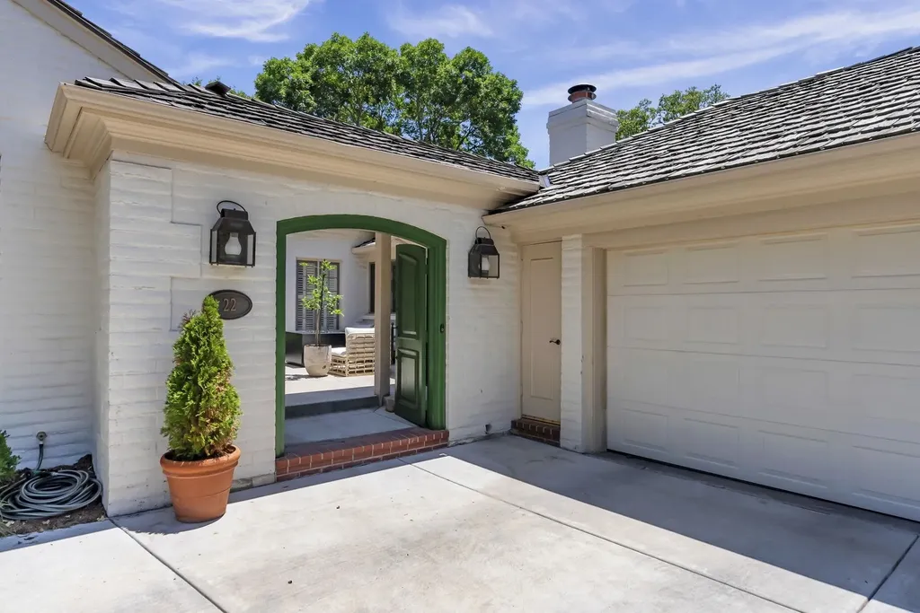 1440 N Gatewood Wichita KS 67206