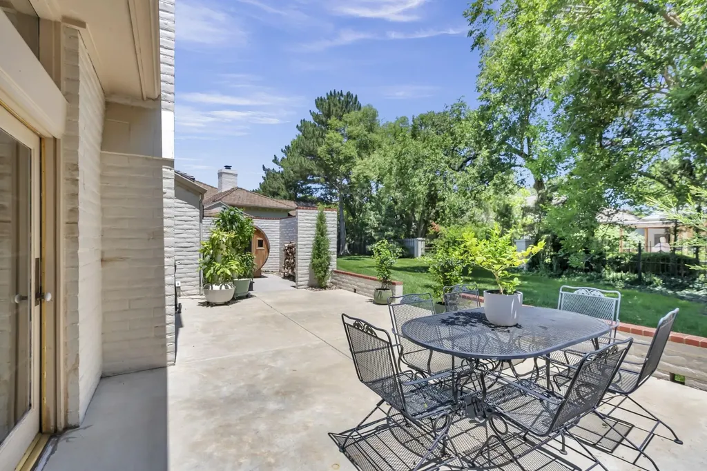 1440 N Gatewood Wichita KS 67206
